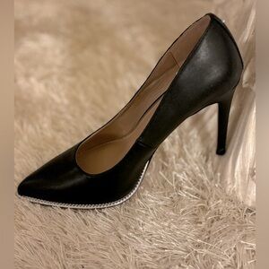 BCBGeneration Black Pumps